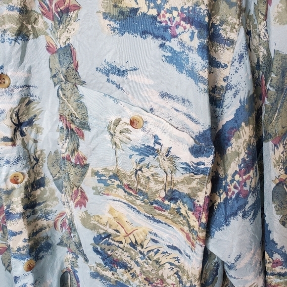 Hilo Hattie Men's 100% Silk Hawaiian Print Button Down Short Sleeve Camp Shirt - Picture 5 of 7